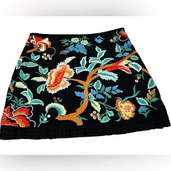 ZARA Woman Embroidered Pleated Hem Mini‎ Skirt Size XS NWT - Picture 5 of 13